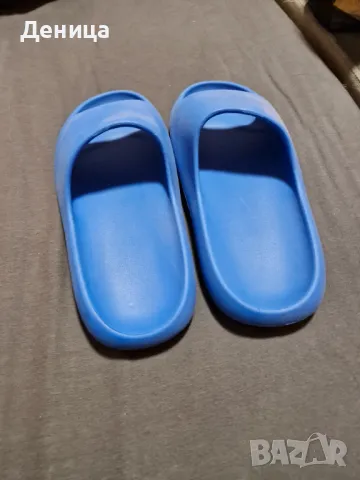 Чехли, снимка 2 - Детски сандали и чехли - 48839370