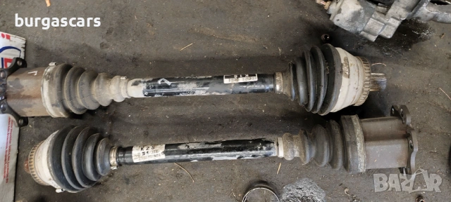 Полуоска предна лява дясна 8E0 407 271 S / 8E0 407 272 S Audi A4 B6 Avant 2.5TDI - 163 к.с