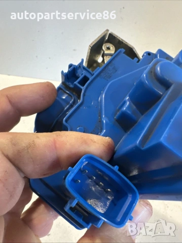 брава за задна лява врата за Fiat 500L, 2013 г, снимка 2 - Части - 53184706