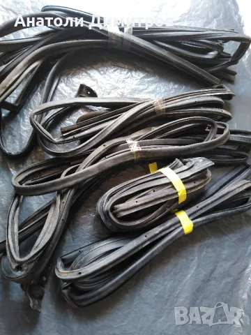 продавам части за предни и задни врата на хонда фрв , снимка 4 - Аксесоари и консумативи - 50241960