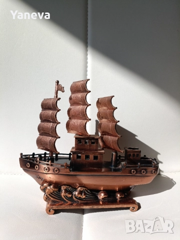 Декоративна фигурка на кораб на Благоденствието . ​, снимка 6 - Фигурки - 51919332
