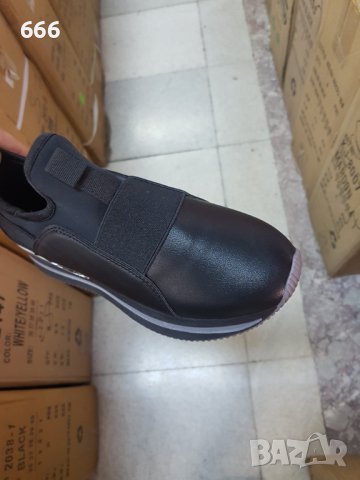 Обувки, снимка 2 - Дамски ежедневни обувки - 42269261