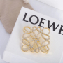 Брошка Loewe 