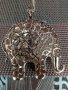Продавам старинно,стилно и красиво слонче-колие.Порцелан и мед., снимка 3