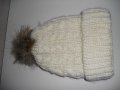 Спортна зимна шапка  с пух, снимка 1 - Шапки - 31894270