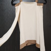 Нова блуза с голи рамене, снимка 1 - Блузи с дълъг ръкав и пуловери - 40617762