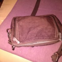 Мъжка чанта промазан плат маркова на Киплинг-две позици  за през рамо и колан 20х15х6см, снимка 13 - Чанти - 35318873