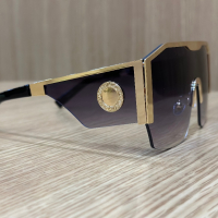 Мъжки слънчеви очила с черни стъкла и златни елементи, снимка 4 - Слънчеви и диоптрични очила - 44529770