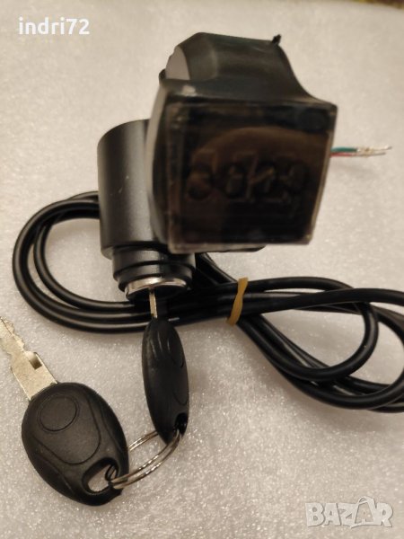 Ключ за защита от кражба с волтметър за електрическа тротинетка., снимка 1