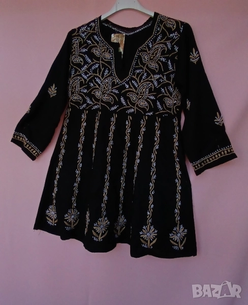 Памучна черна рокля бродирана с дълъг ръкав, снимка 1