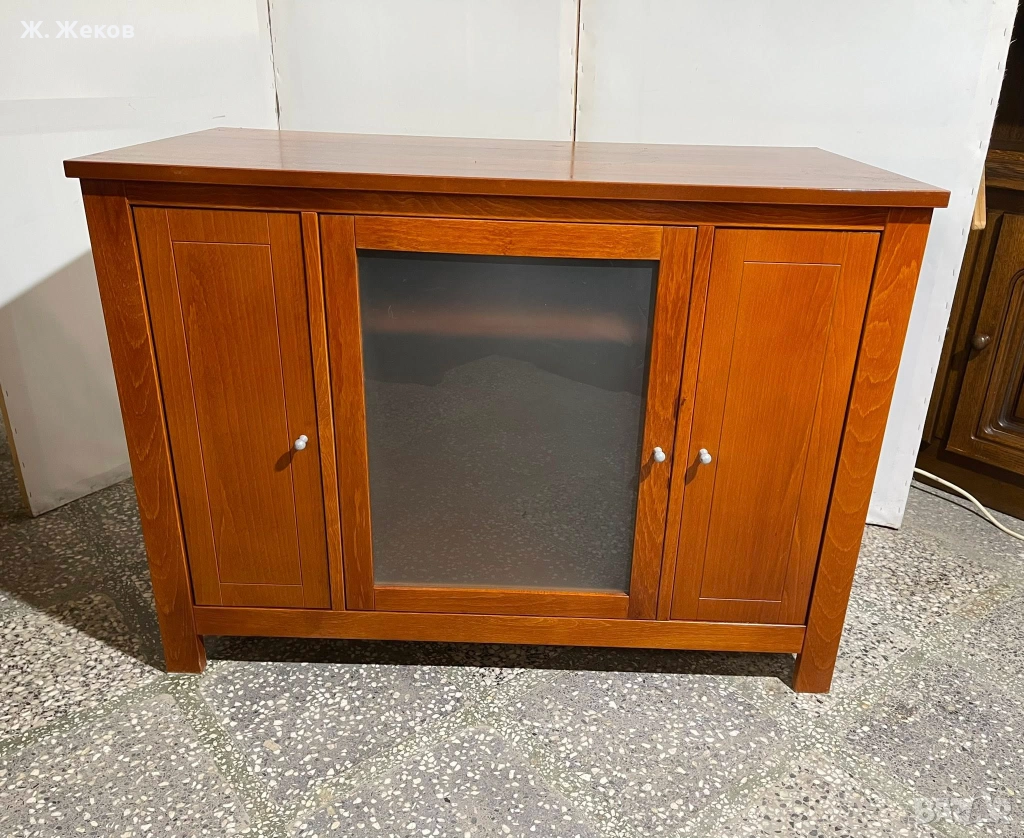 Масивен шкаф, снимка 1