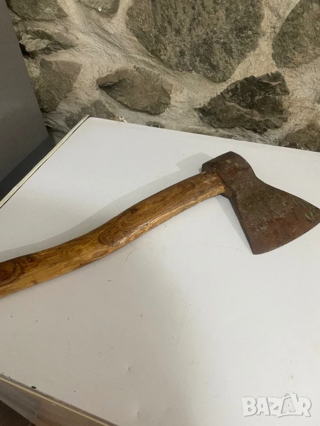Стара брадва с маркировка, снимка 1