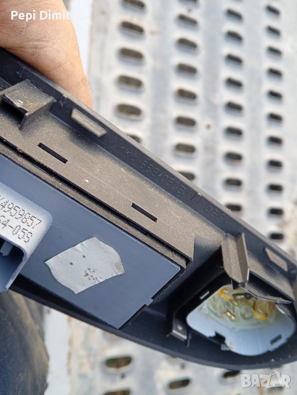 Volkswagen VW Golf Mk5 2006 Превключвател ,бутони за Ел стъкла копчета  1K4868050B, снимка 1