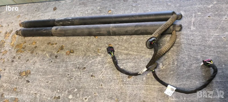 3G827851A задни амортисьори за багажник за VW Passat B8 , снимка 1