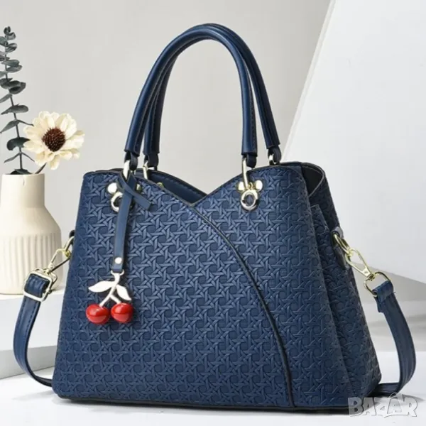 Дамска чанта Blue Cherry, снимка 1