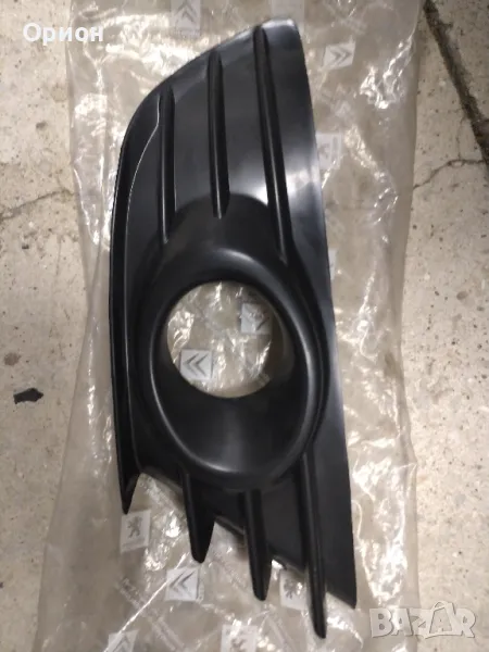 ЧИСТО НОВА ОРИГИНАЛНА ДЯСНА РЕШЕТКА ЗА БРОНЯ ЗА CITROEN C4 , снимка 1