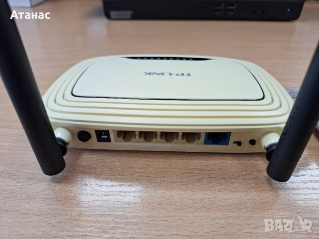 Рутер TP-Link TL-WR841N 300Mbps, снимка 2 - Рутери - 54046987