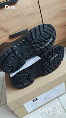 Български военни кубинки от естествена кожа чисто нови 40 номер , снимка 4 - Маратонки - 53937103