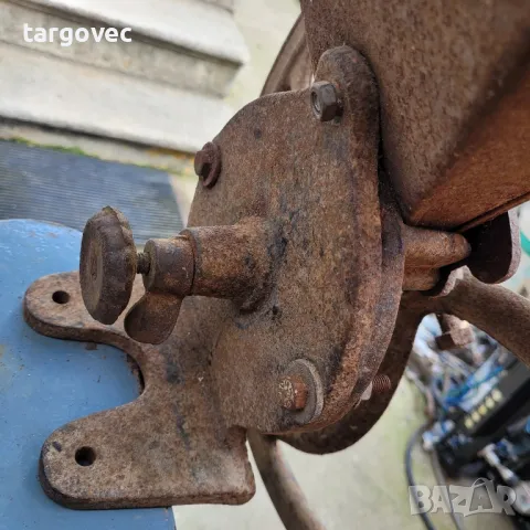 уникална старинна мелница за зърна, снимка 4 - Антикварни и старинни предмети - 47797993