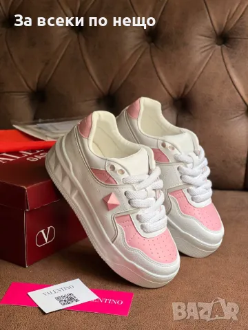 Дамски маратонки Valentino Код D966, снимка 3 - Маратонки - 47319050