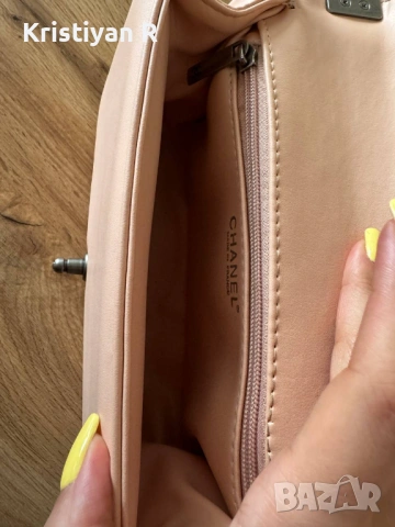 Дамска чанта Chanel, снимка 2 - Чанти - 54219257