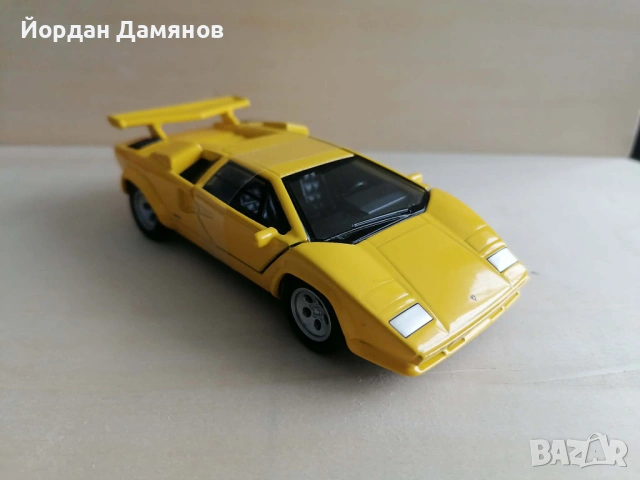 Ламборгини Контач ЛП 500 С в мащаб 1:34 , снимка 4 - Колекции - 53281626