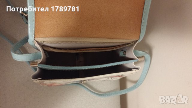 Малка синя чанта, снимка 2 - Чанти - 42902507