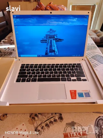 Лаптоп Thomson 14"
