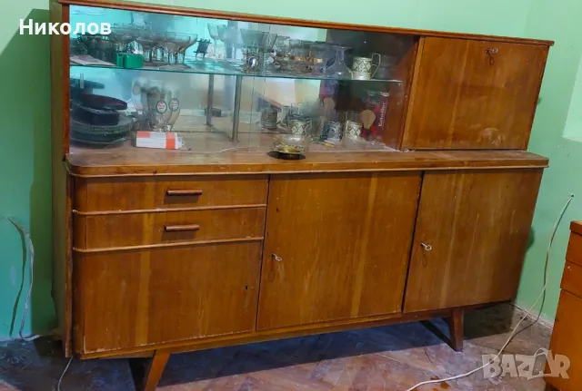 Шкаф за хол или др.