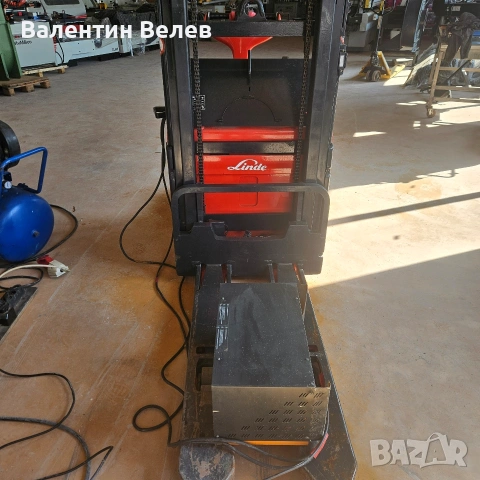 Електрическа палетна количка-стакер LINDE L14, снимка 2 - Други машини и части - 53972379