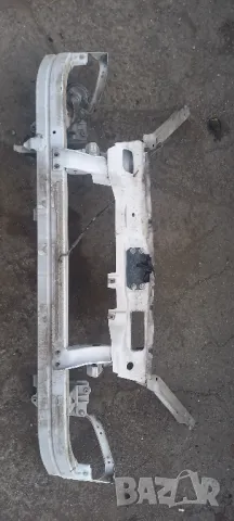 Маска за Mercedes Vaneo W414