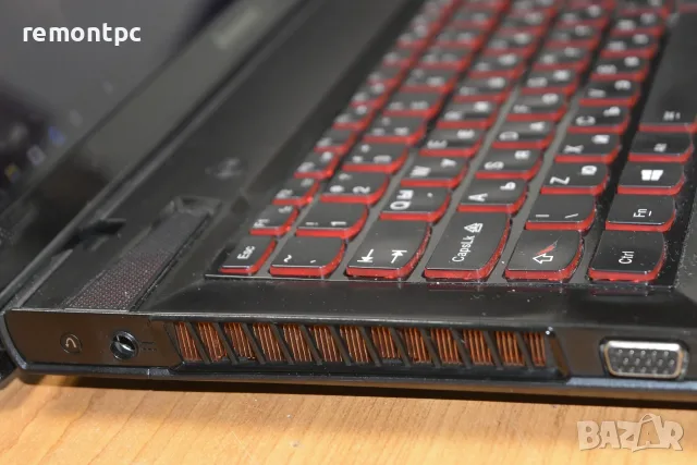 Геймърски лаптоп с видео карта и 4 ядрен / 8 нишков процесор . Lenovo Y500 I7 3630, снимка 8 - Лаптопи за игри - 55833791