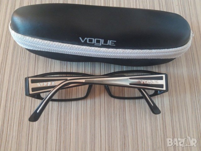 Оригинални дамски очила Vogue, снимка 2 - Слънчеви и диоптрични очила - 31216129
