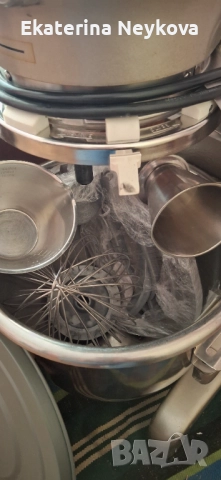 Професионален планетарен миксер  Hobart 20/ A200N, снимка 2 - Обзавеждане на кухня - 52199896