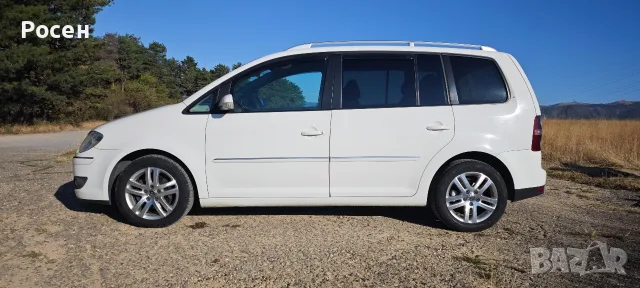 VW Touran 2.0 TDI, снимка 17 - Автомобили и джипове - 56105725