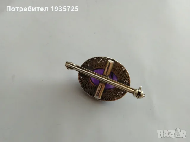Старинна позлатена сребърна брошка с аметист , снимка 2 - Колиета, медальони, синджири - 55951528