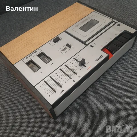 Продавам ретро касетофон  Унитра