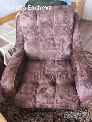 Продавам разтегателен диван с фотьойл и и 2 табуретки, снимка 3 - Дивани и мека мебел - 52955724