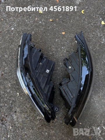 Ляв и десен фар за Vw Golf 8, снимка 2 - Части - 51892077