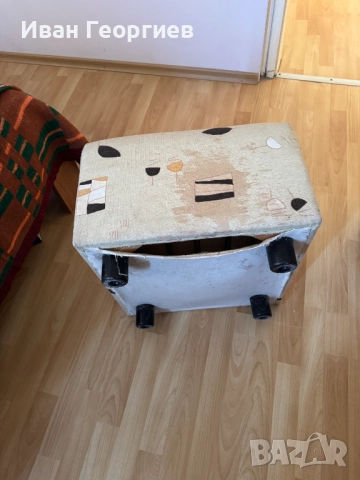 Диван тройка  200см  и две табуретки , снимка 18 - Дивани и мека мебел - 51411665