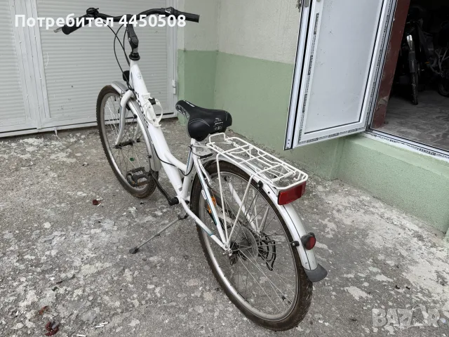 Продавам дамски велосипед
