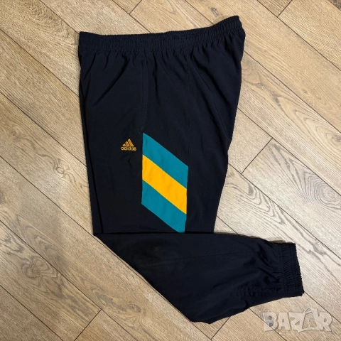 Мъжко долнище Adidas x Bayern München 2022 | L размер, снимка 2 - Дивани и мека мебел - 52561257