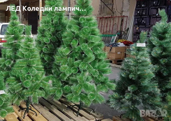 Заснежена Коледнa Елхa 150 см, Изкуственa с бели връхчета, 160 клонки, снимка 2 - Декорация за дома - 47470414