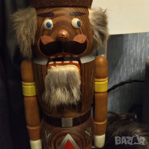 Дървена кукла Орехотрошачка ръчна изработка  НАМАЛЕНИЕ, снимка 2 - Колекции - 38709982