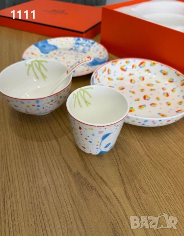 Hermes детски сет за хранене, снимка 3 - Прибори за хранене, готвене и сервиране - 54084633