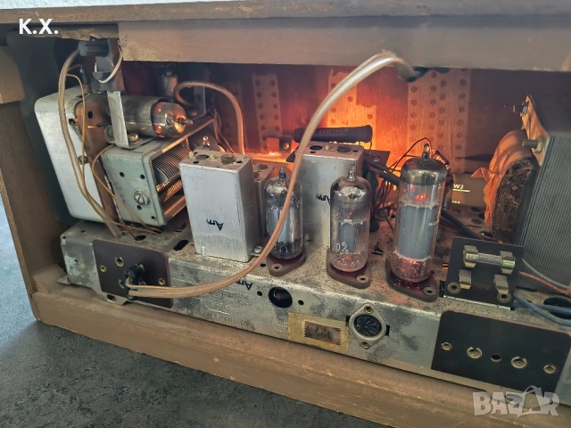 Лампово радио Grundig 2147, снимка 12 - Радиокасетофони, транзистори - 53109922