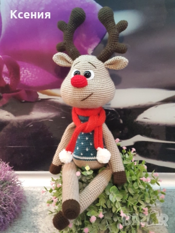 Подарък за Коледа. Елен /Ролли с шал/, Ръчно изработена, Плетена играчка, снимка 7 - Плюшени играчки - 52514645