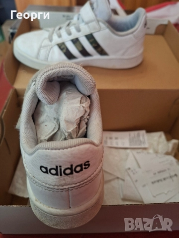 Детски маратонки Adidas номер 29, снимка 3 - Детски маратонки - 52549077