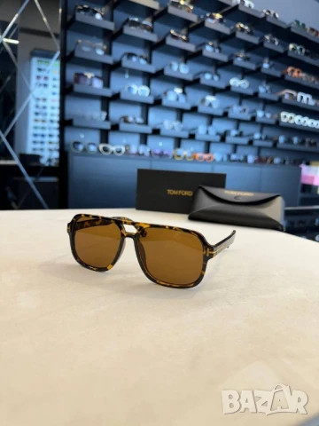 очила с черен обикновен калъф miu miu louis vuitton , снимка 5 - Слънчеви и диоптрични очила - 50744293