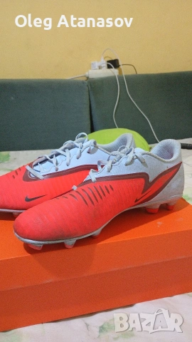 Продавам футболни обувки (бутонки) Nike в отлично състояние., снимка 2 - Футбол - 53918051